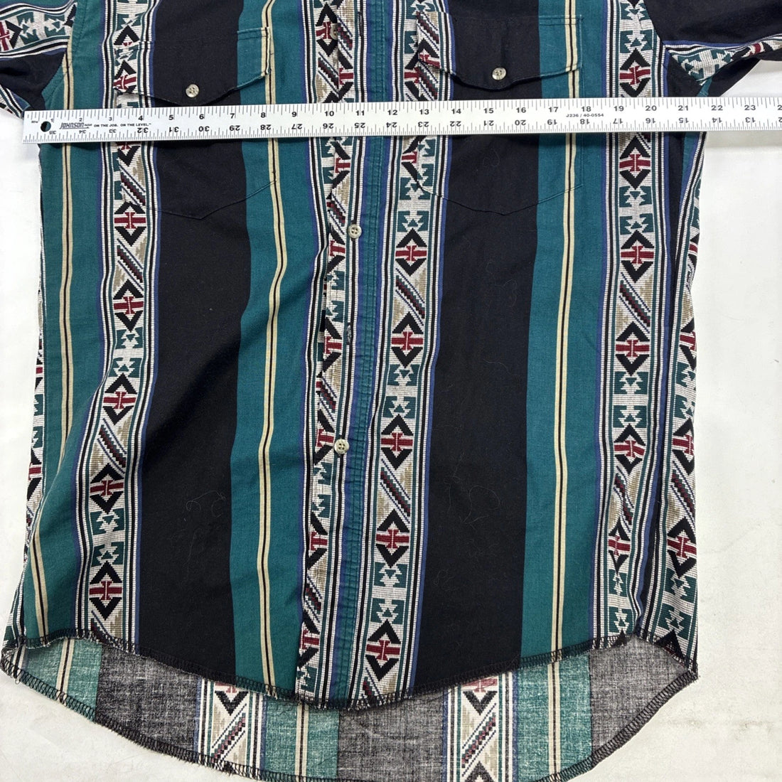 Vintage Wrangler Aztec Western Button Up Shirt Size Medium
