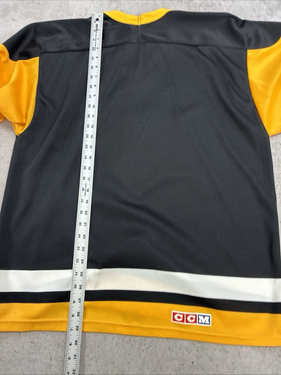 Vintage Pittsburgh Penguins CCM Jersey Size Large NHL