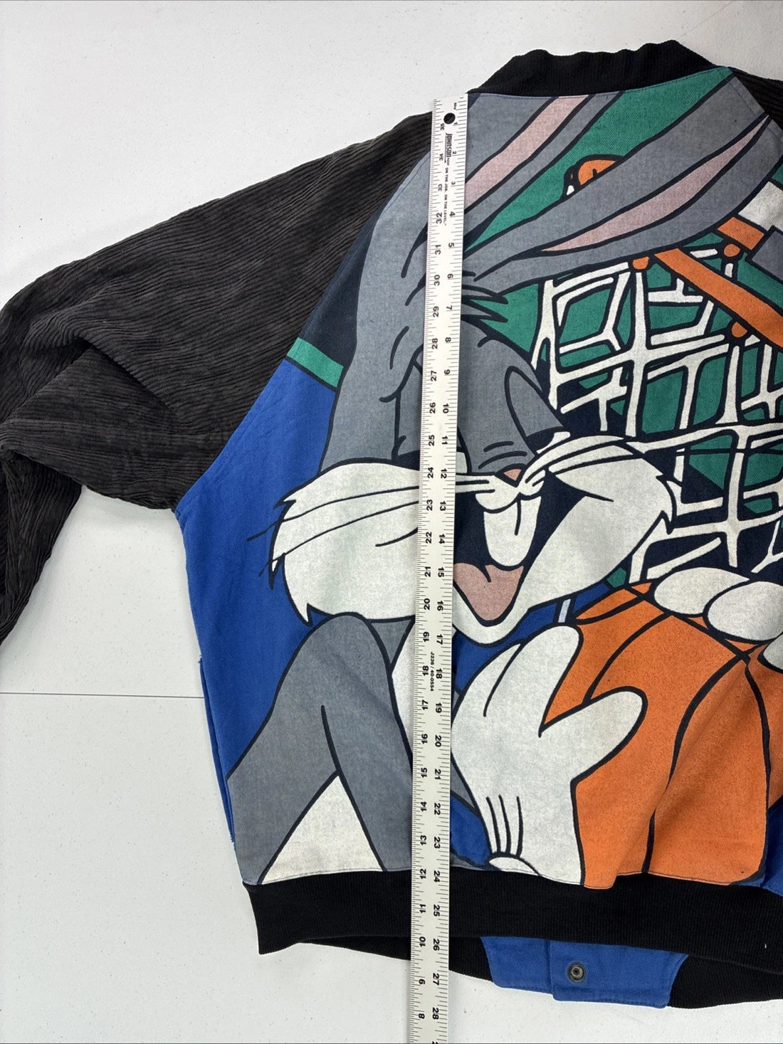 Vintage Bugs Bunny Basketball Looney Tunes Bomber Jacket Size Large 1992 90s