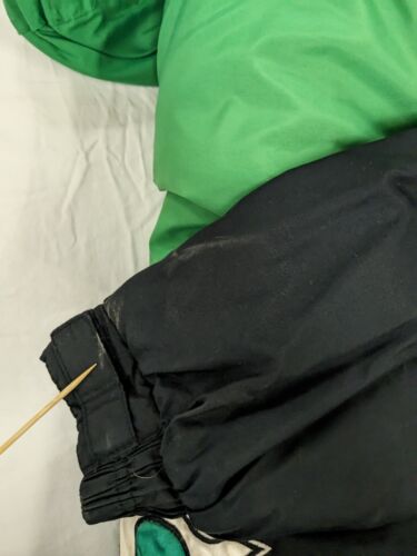 Vintage Saskatchewan Roughriders Puffer Jacket Size XL Green Insulated CFL