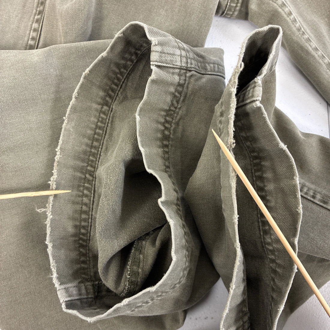 Abercrombie & Fitch Cargo Pants Size 32R Green