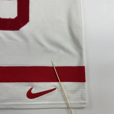 Vintage Detroit Red Wings Steve Yzerman Nike Jersey Size Medium NHL