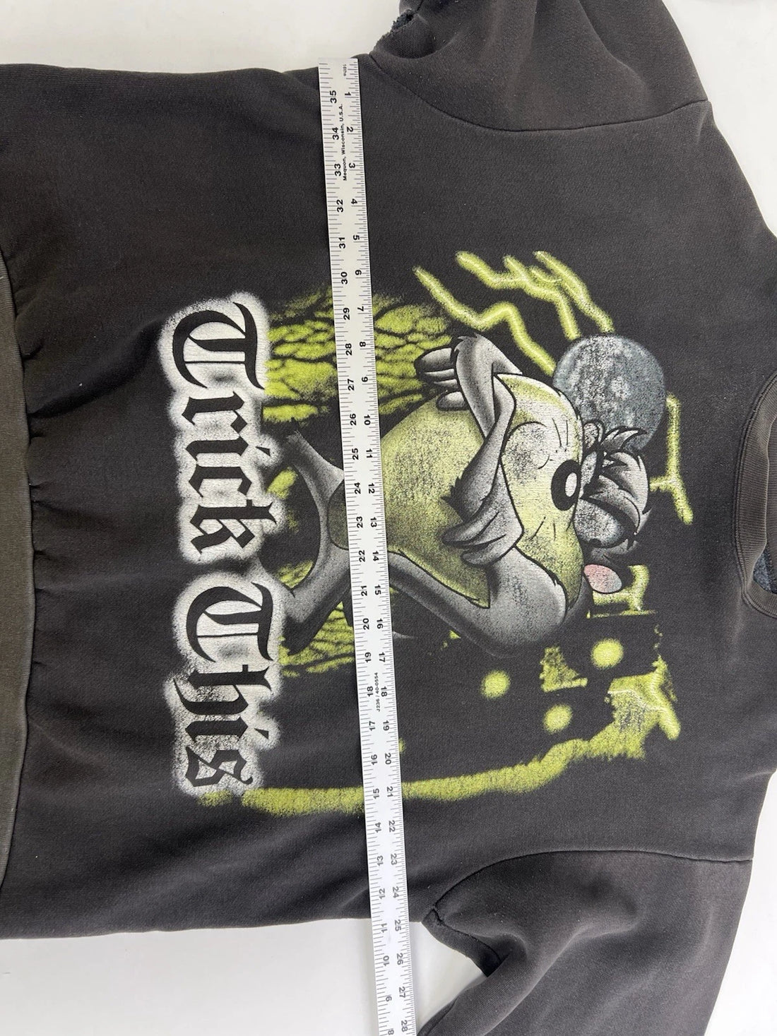 Vintage Taz Halloween Looney Tunes Crewneck Sweatshirt Size XL