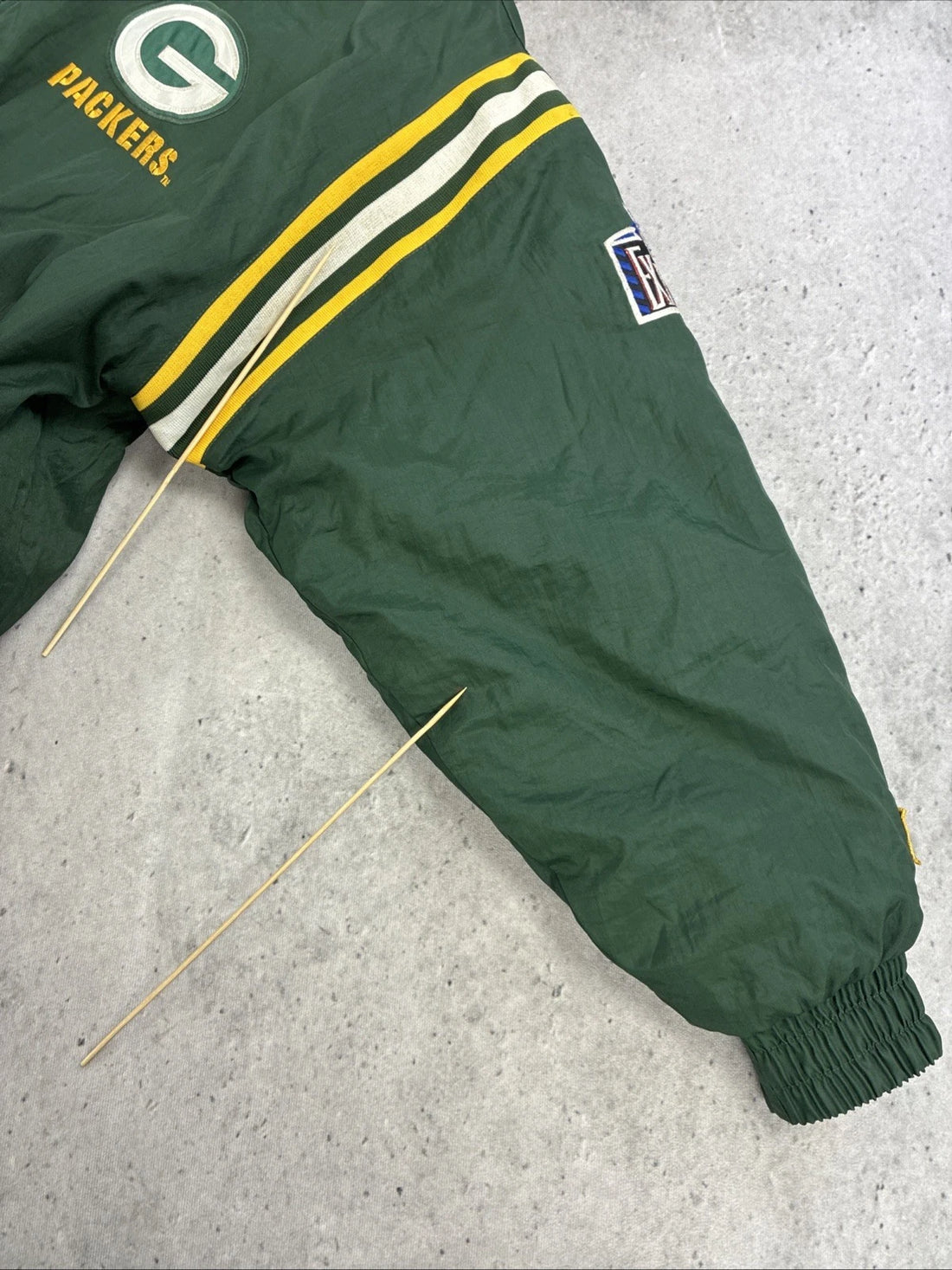 Vintage Green Bay Packers Pro Player Puffer Jacket Size XL NFL