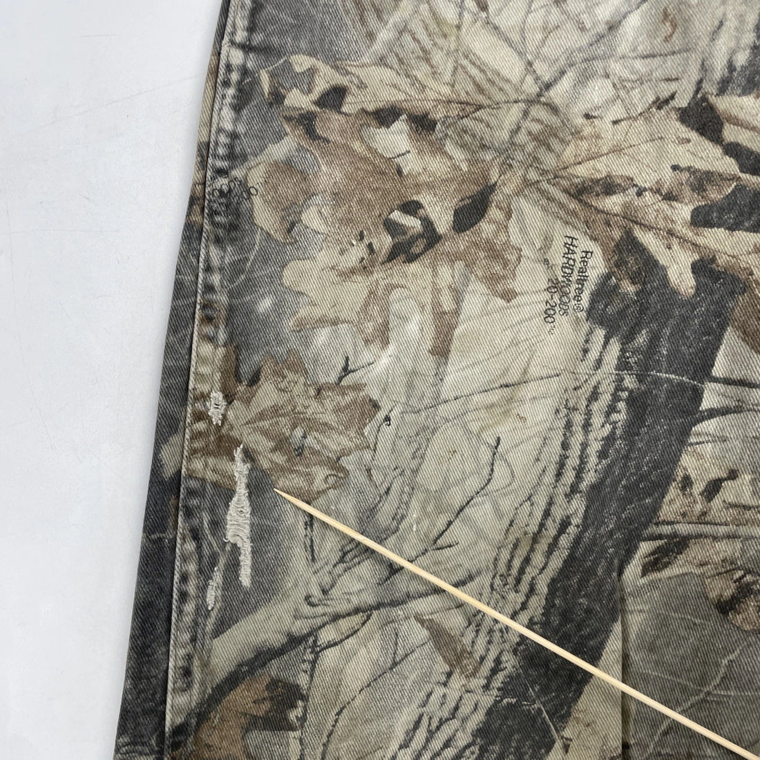 Vintage Wrangler Rugged Wear Realtree Hardwoods Camo Pants Size 36 X 32.5