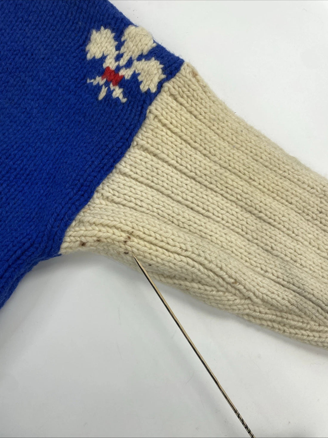 Vintage Quebec Fleur De Lis Wool Knit Sweater Size Large