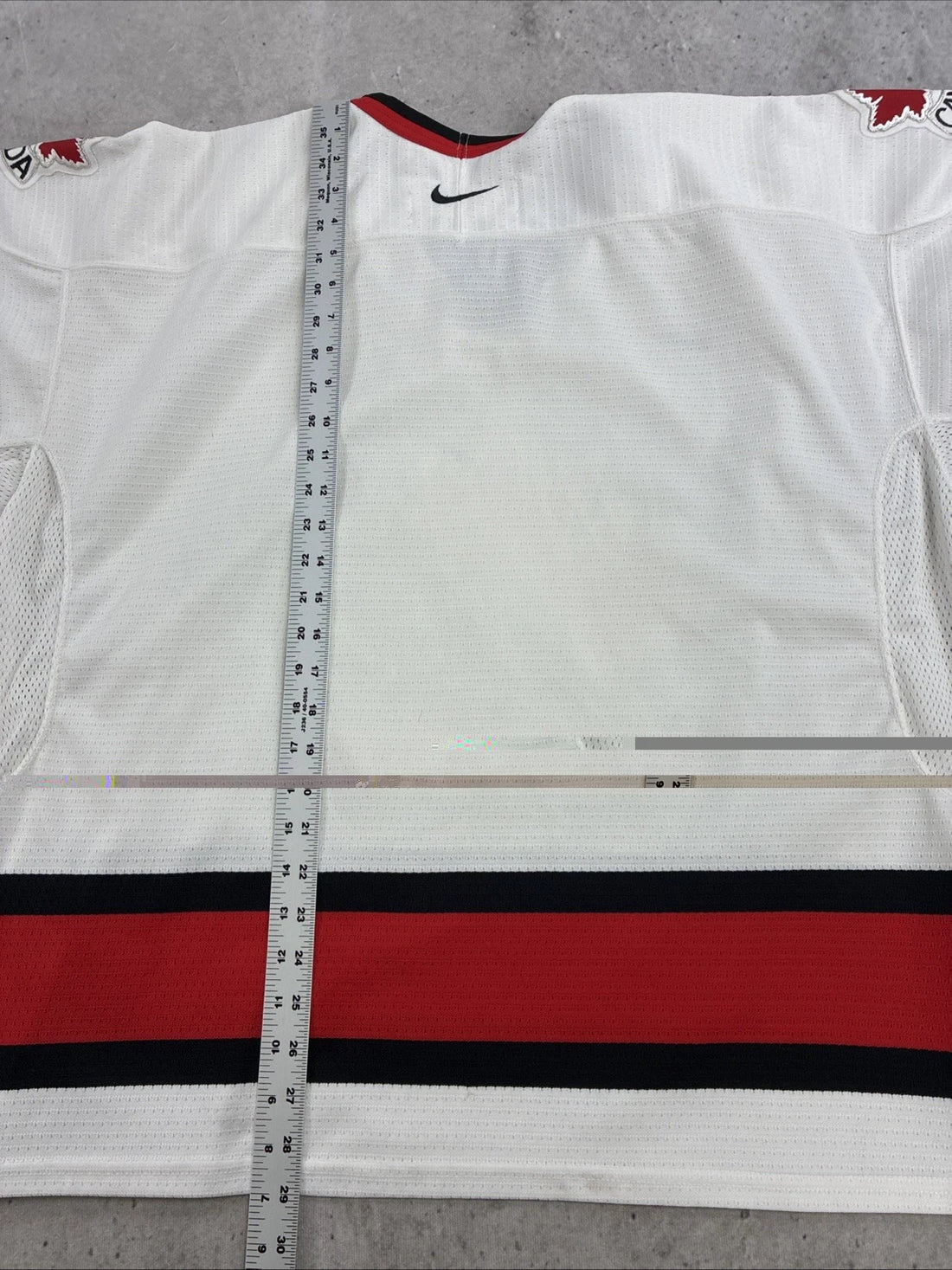 Vintage Team Canada Nike Hockey Jersey Size XL IIHF