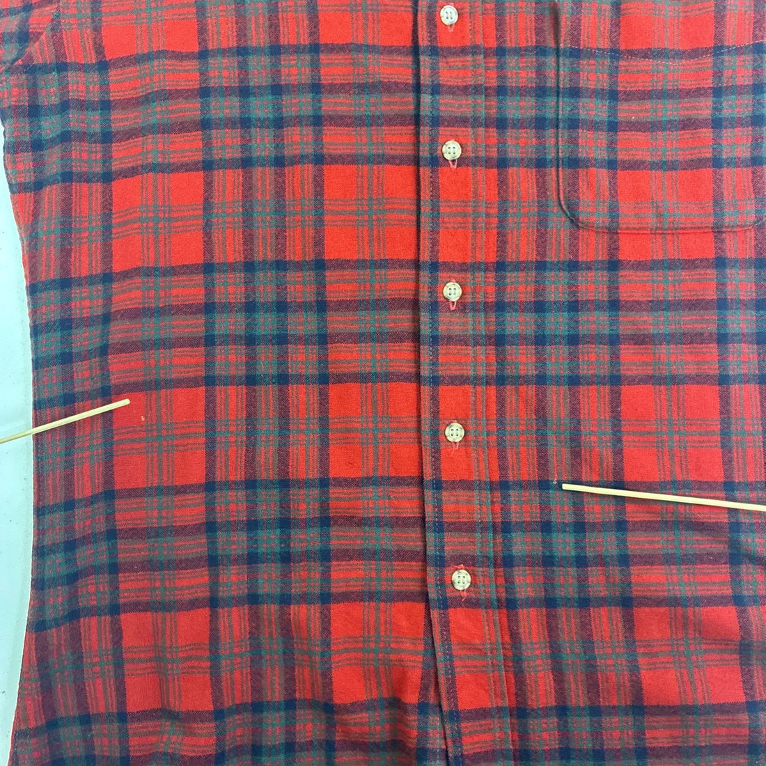 Vintage Pendleton Wool Lodge Button Up Shirt Size Medium Long Plaid