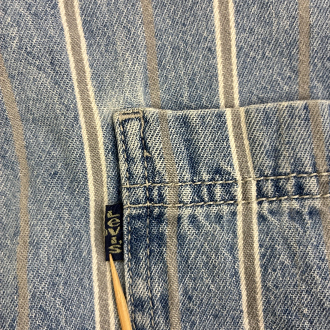 Levi's Denim Button Up Shirt Size XL