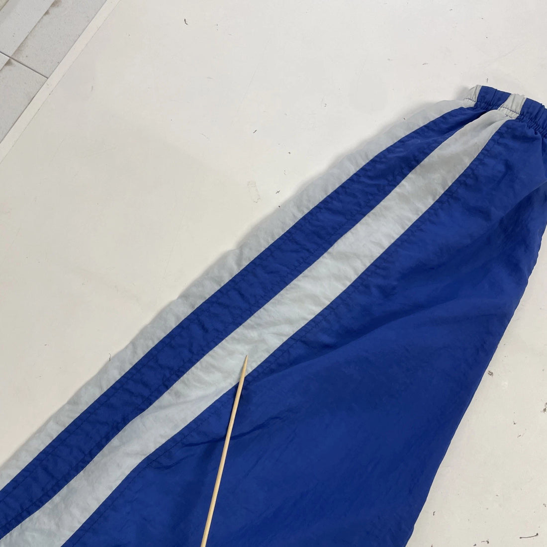 Vintage Adidas Windbreaker Light Jacket Size Large Blue