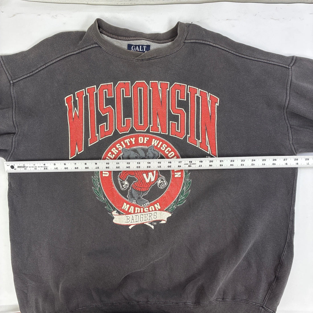 Vintage Wisconsin Badgers Crest Sweatshirt Size XL NCAA