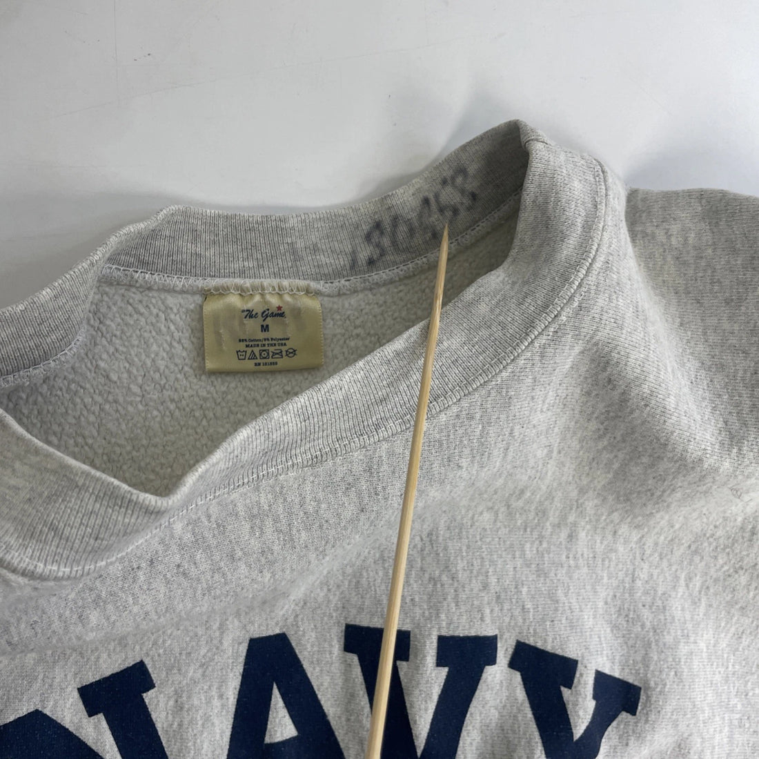 U.S. Navy Crest Crewneck Sweatshirt Size Medium USN