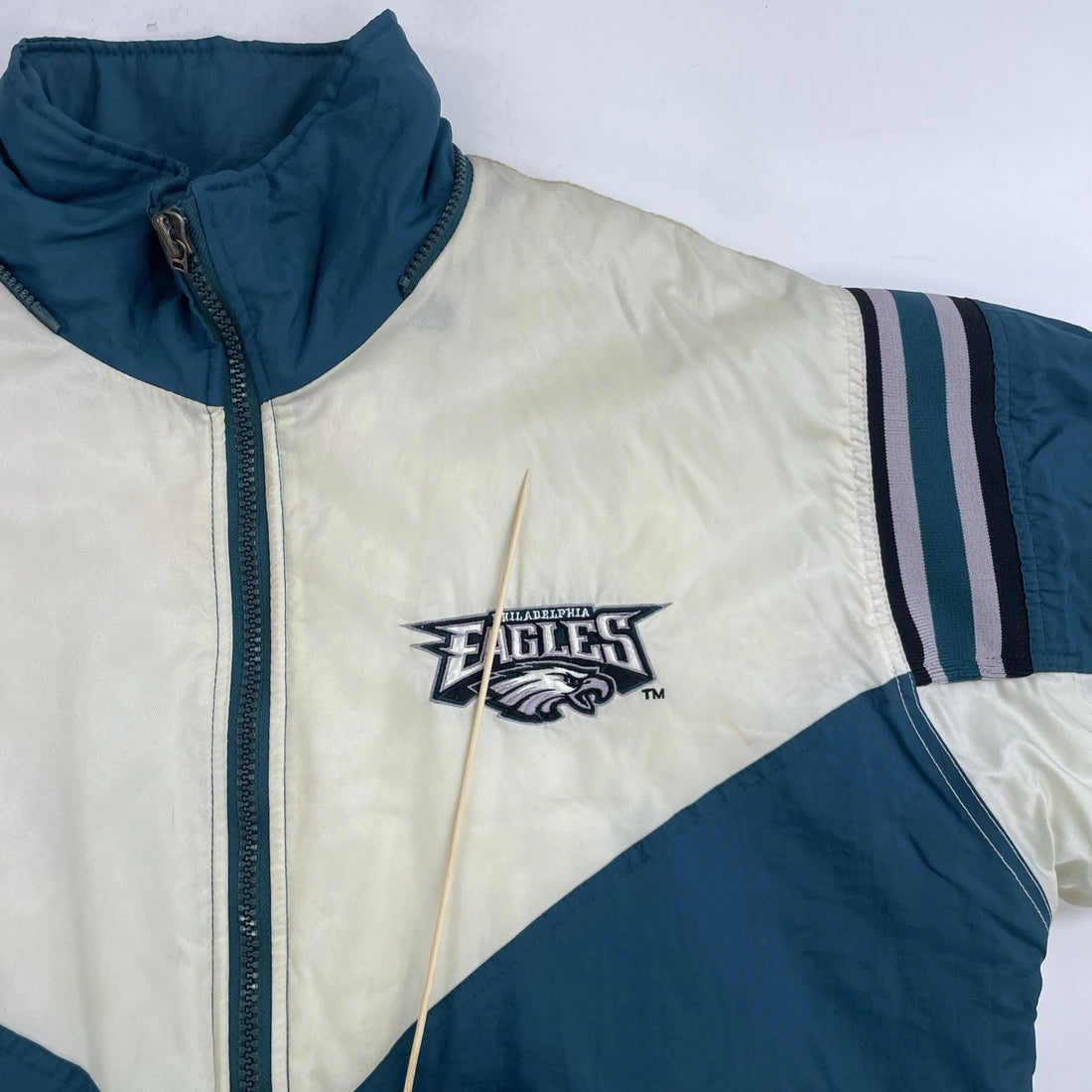 Vintage Philadelphia Eagles Pro Player Puffer Jacket Size Large 90s NFL