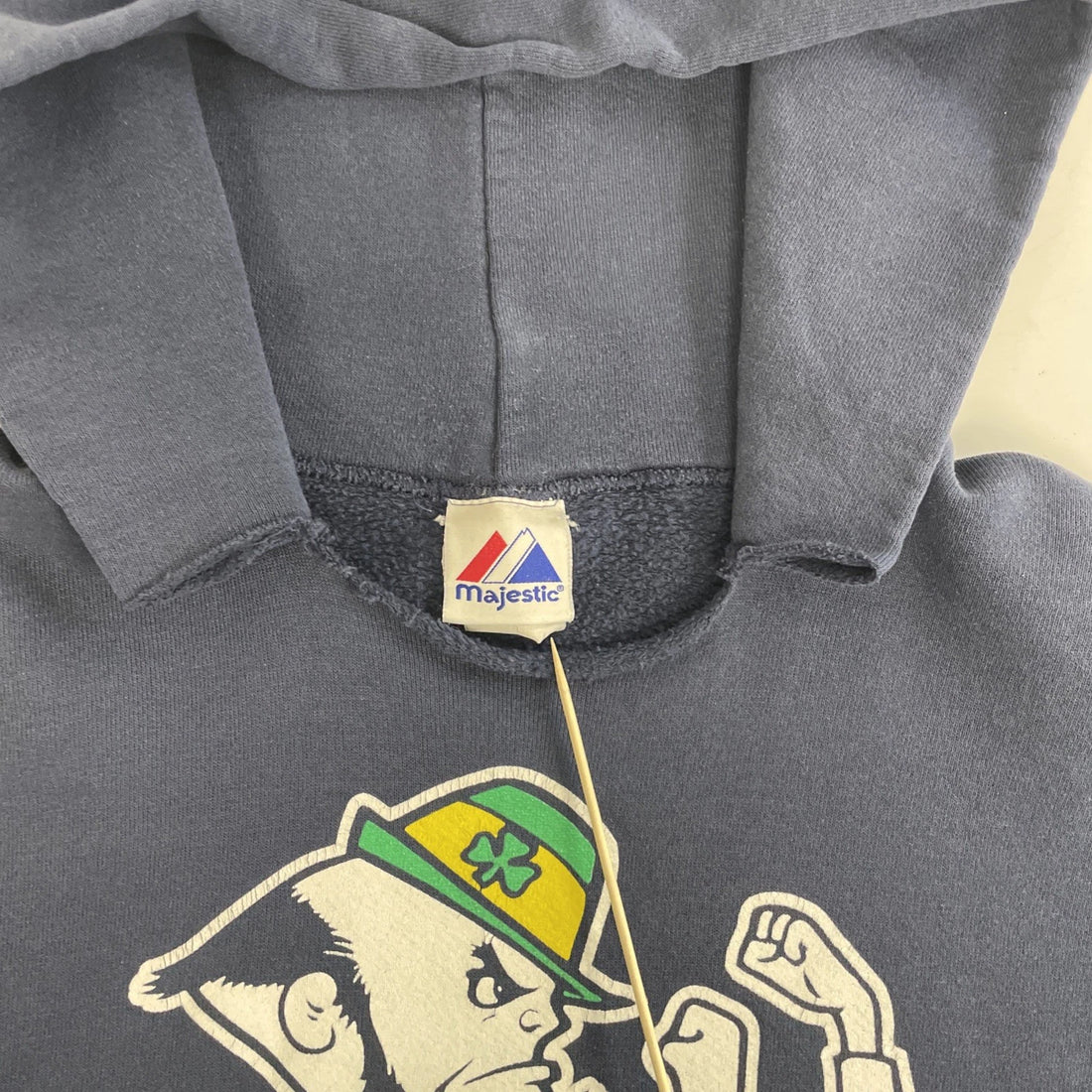 Notre Dame Fighting Irish Majestic Sweatshirt Hoodie Size Large NCAA