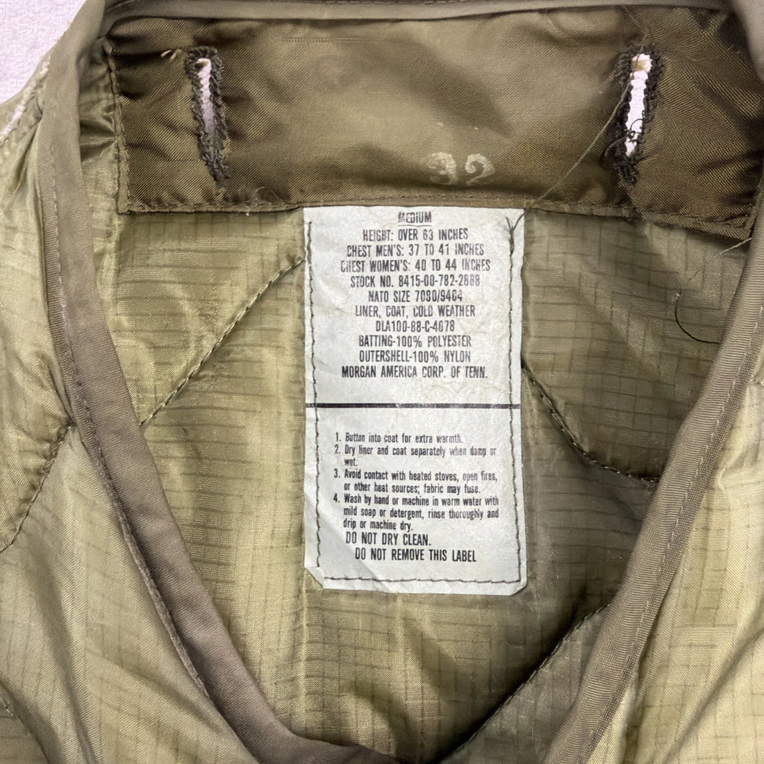 Army Military Quilted Cold Weather Coat Jacket Liner Size Medium