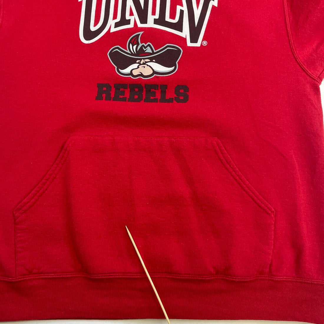 Vintage UNLV Rebels Sweatshirt Hoodie Size Large NCAA