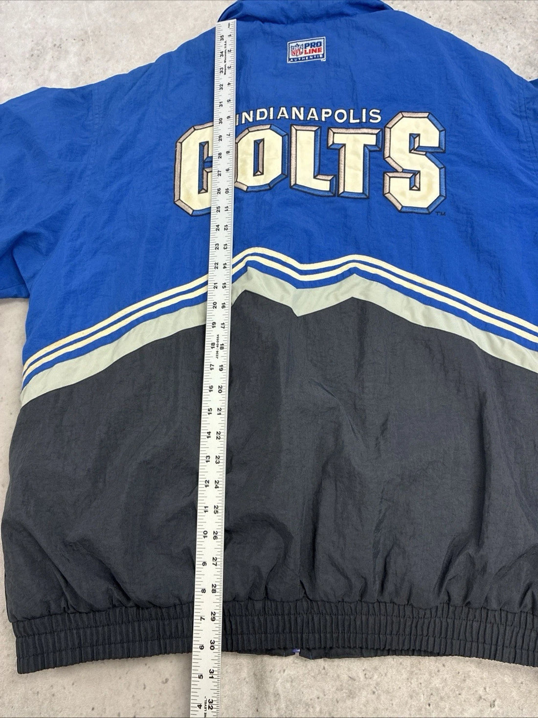 Vintage Indianapolis Colts Logo Athletic Puffer Jacket Size XL NFL
