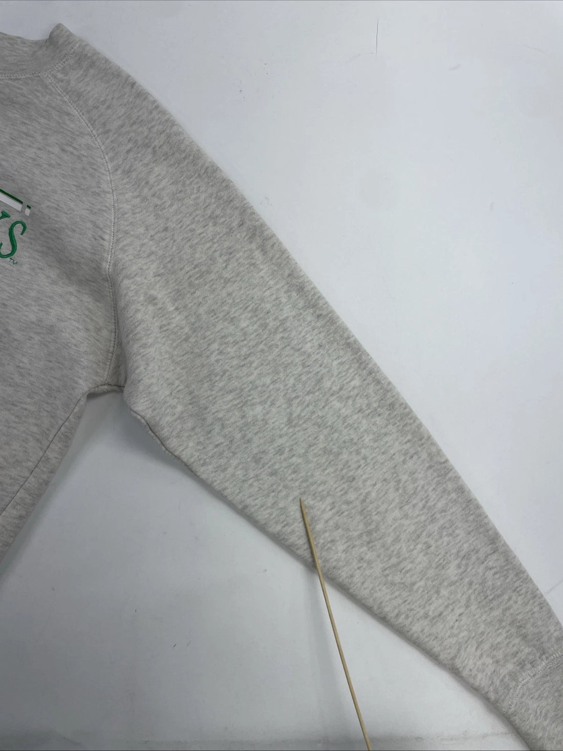 North Dakota Fighting Hawks Champion Crewneck Sweatshirt Size Medium NCAA