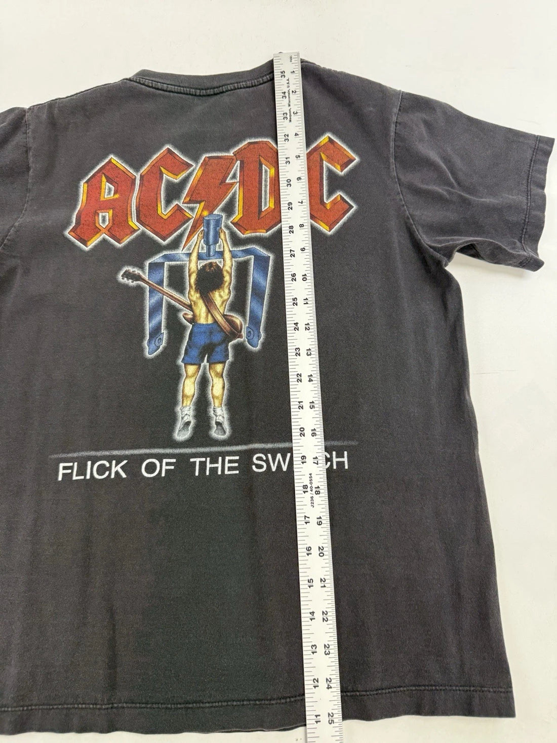 ACDC Flick Of The Switch T-Shirt Size Medium