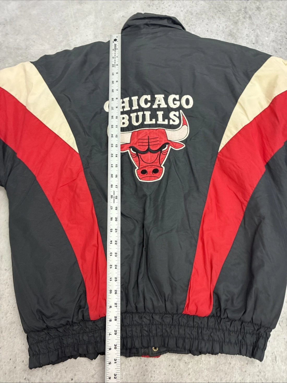 Vintage Chicago Bulls Chalk Line Puffer Jacket Large NBA