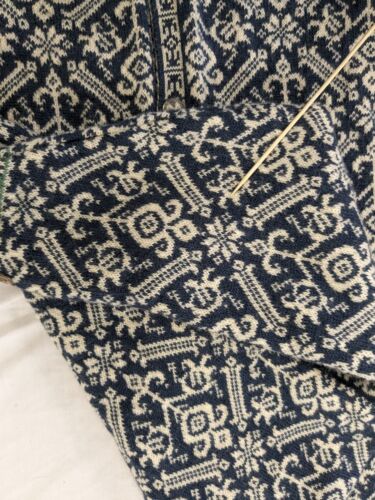 Vintage Dale Of Norway Wool Knit Cardigan Sweater Size Medium Blue Fair Isle