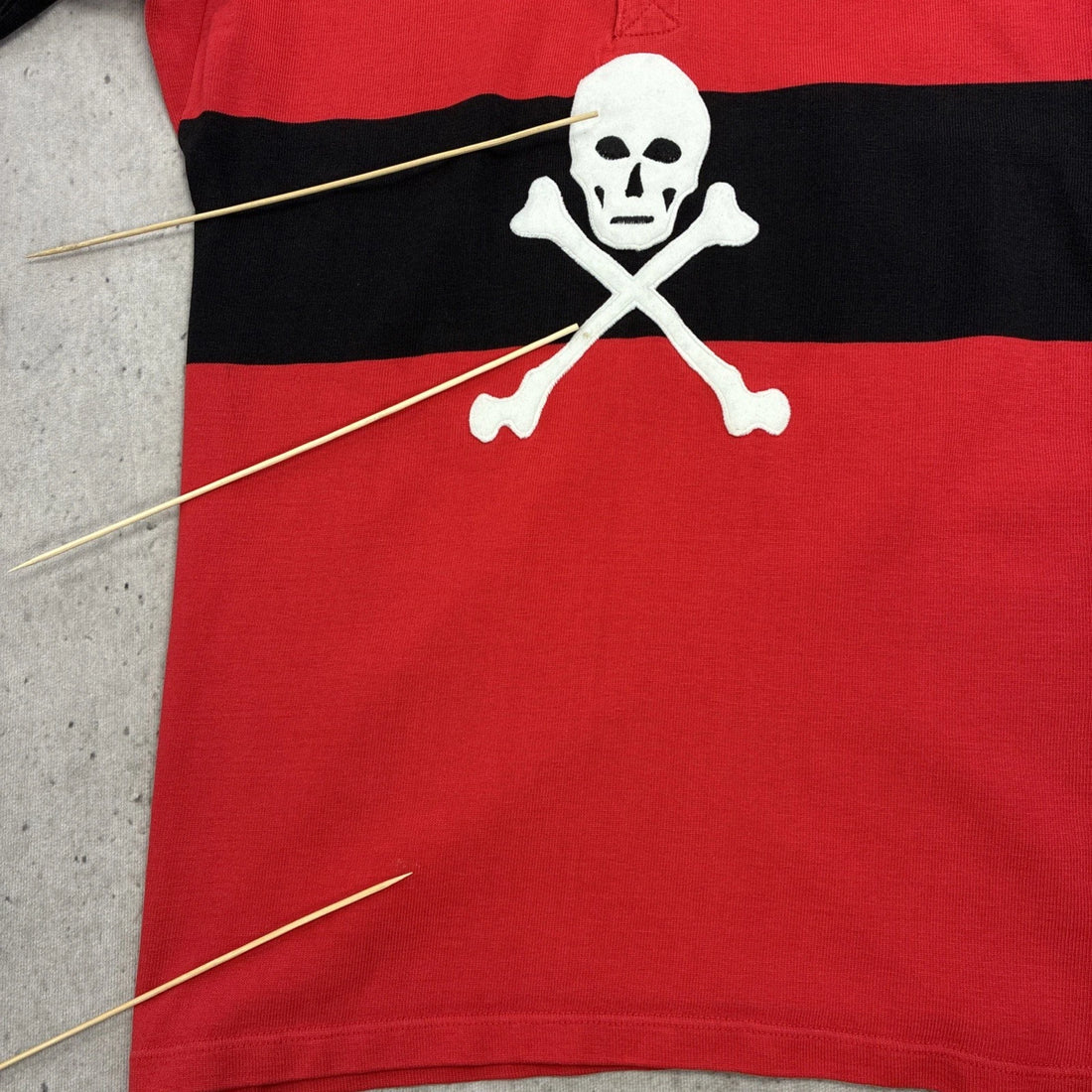 Vintage Skull Crossbones O'Neills Rugby Shirt Size Large