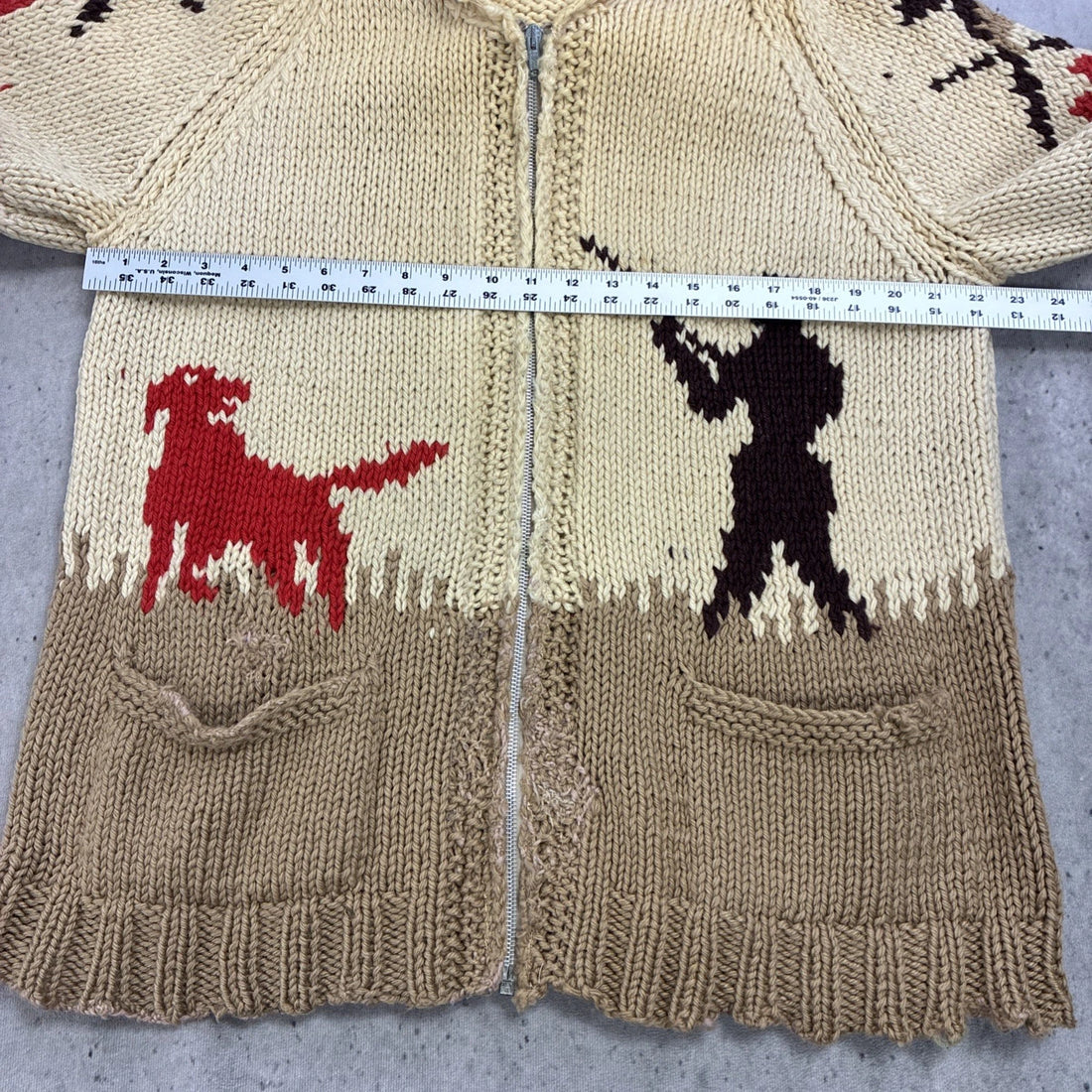 Pheasant Hunting Dog Wool Knit Cowichan Sweater Size Large Vintage