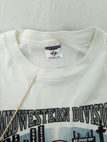 Vintage San Antonio Spurs Division Champions T-Shirt Size XL 2002 NBA