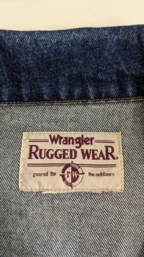 Vintage Wrangler Rugged Wear Denim Trucker Jacket Size Medium Blue