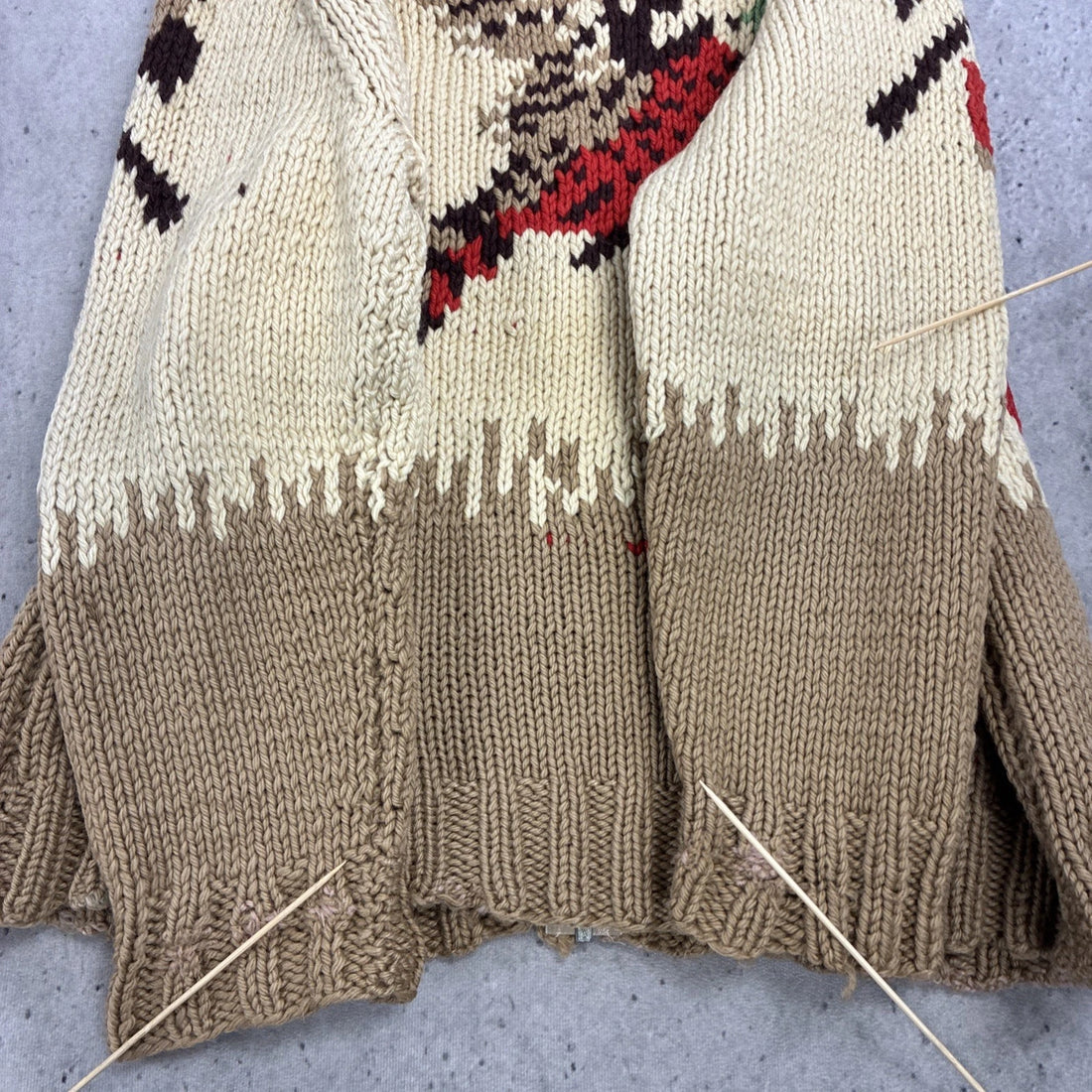 Pheasant Hunting Dog Wool Knit Cowichan Sweater Size Large Vintage