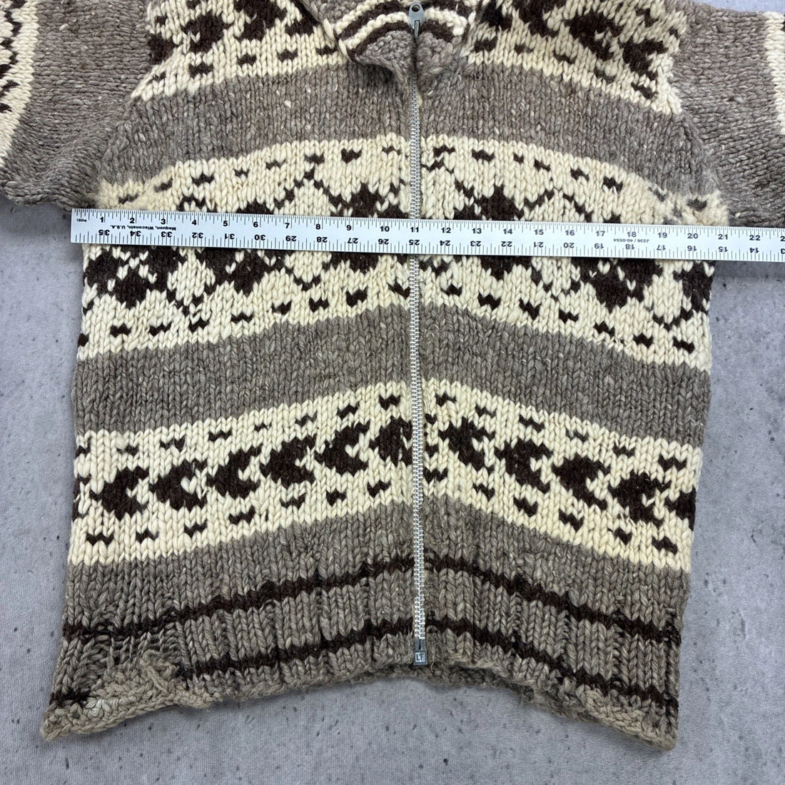 Wool Knit Cowichan Sweater Size Medium Vintage