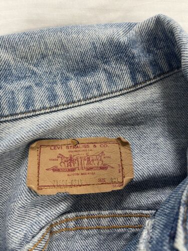 Vintage Levi Strauss & Co. Denim Trucker Jacket Size 42 L Blue