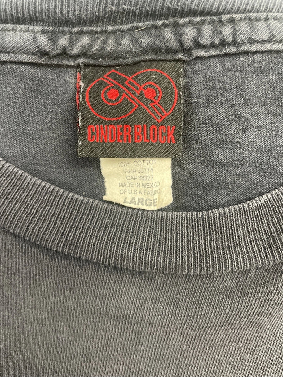 Vintage Gogo's Vacation Cinderblock T-Shirt Size Large