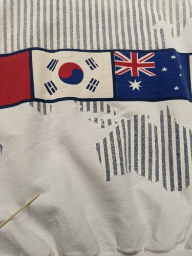 Vintage World Flags Wrap Around Sweatshirt Crewneck Size XL White 90s