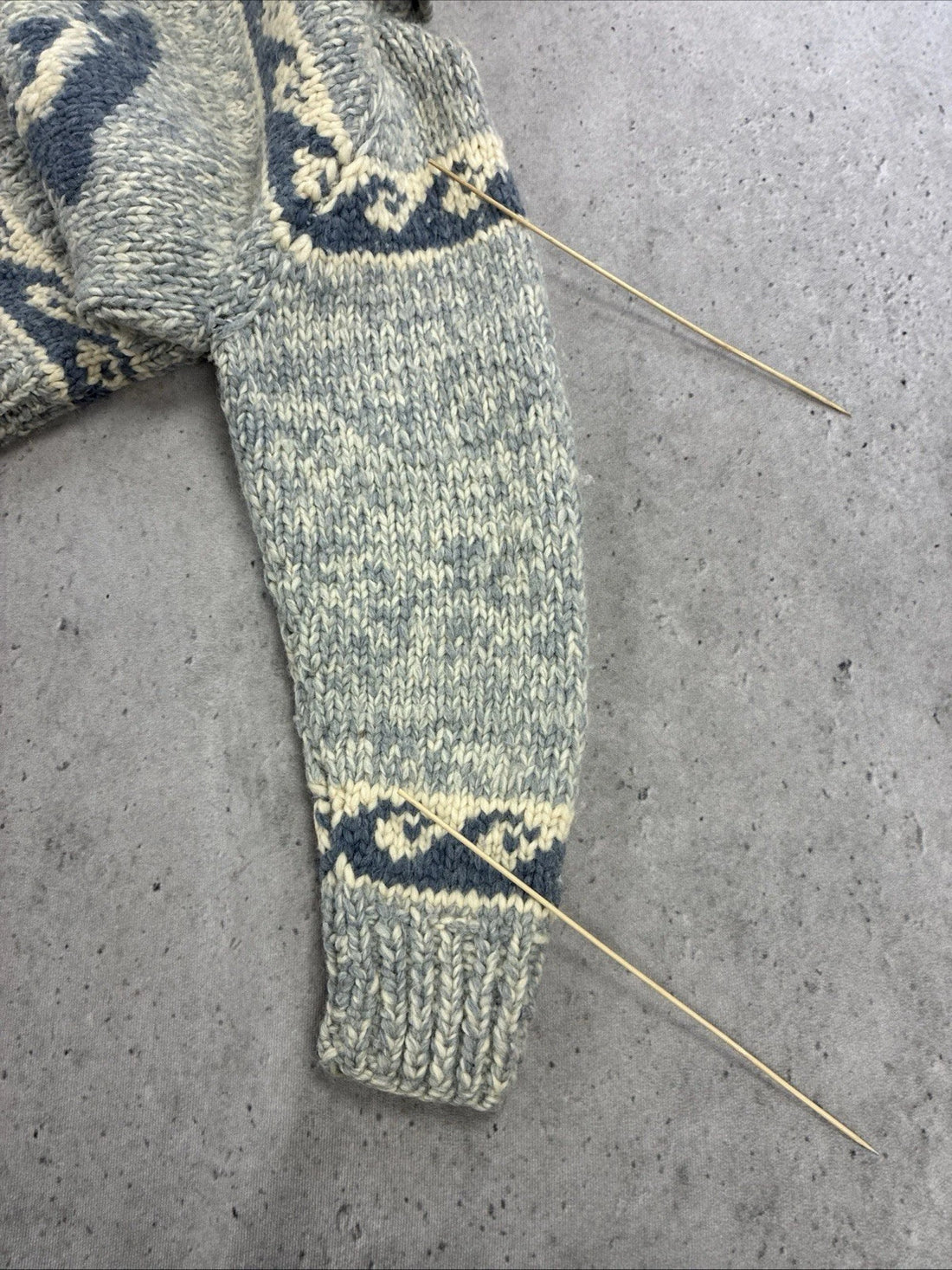 Fish Wool Knit Cowichan Sweater Size Large Vintage
