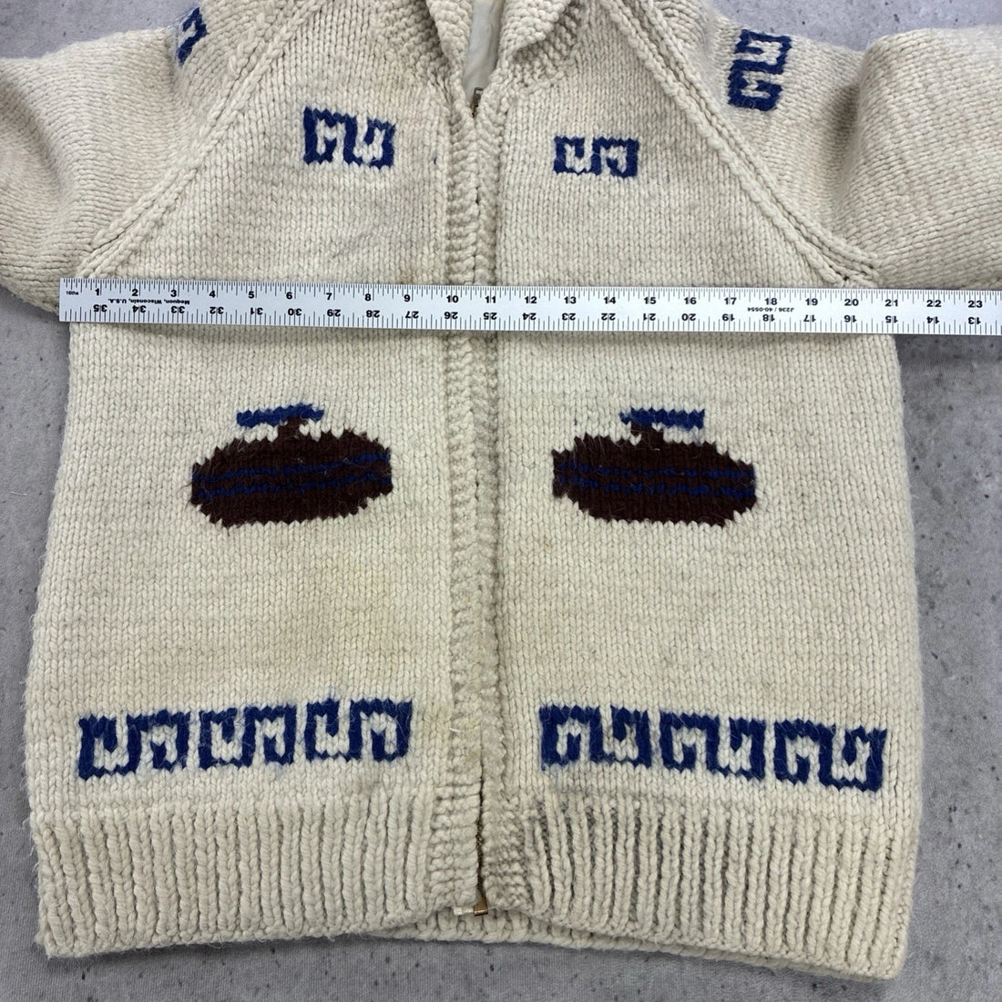 Curling Wool Knit Cowichan Sweater Size Small Vintage