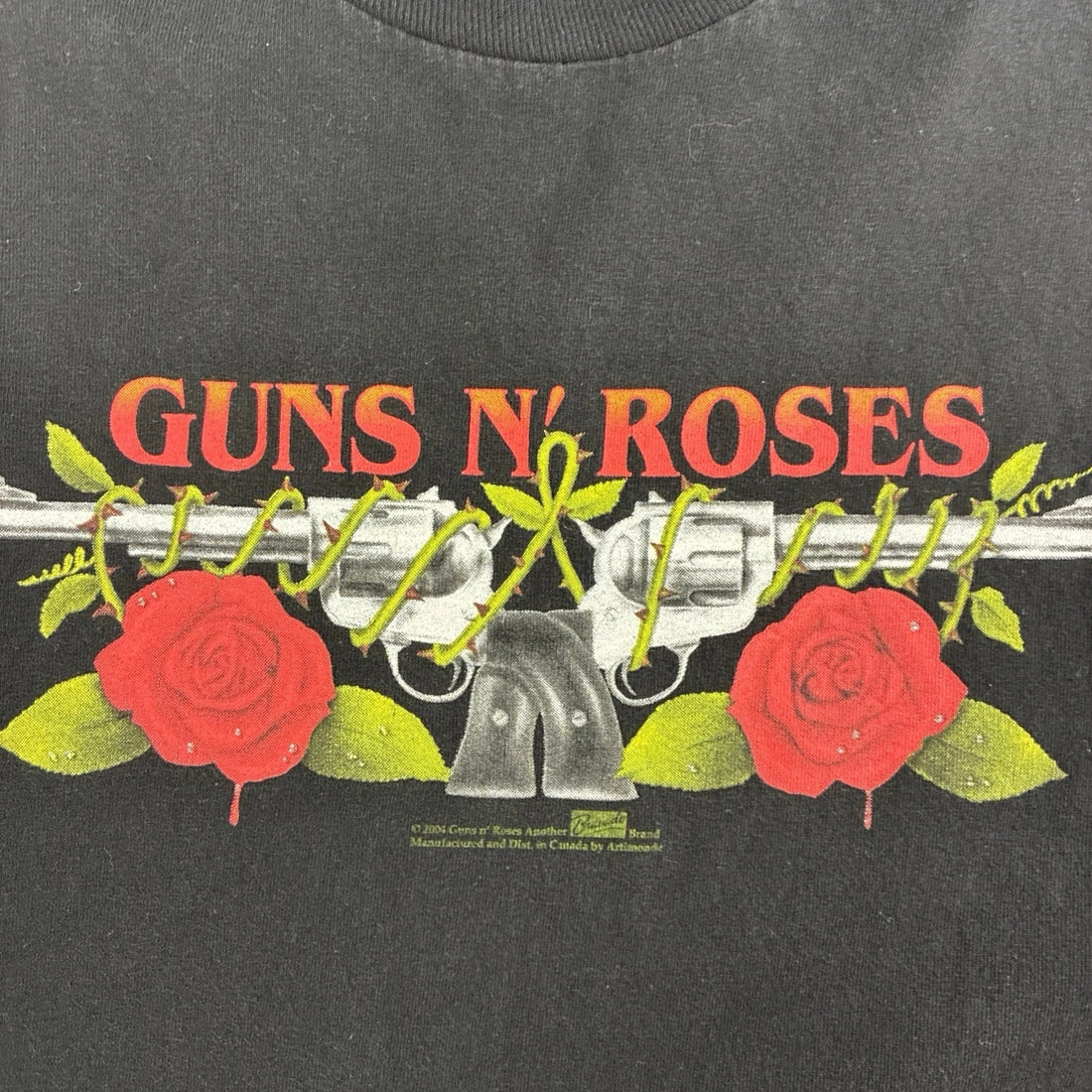 Vintage Guns N Roses Artimonde Band T-Shirt Size Large 2004