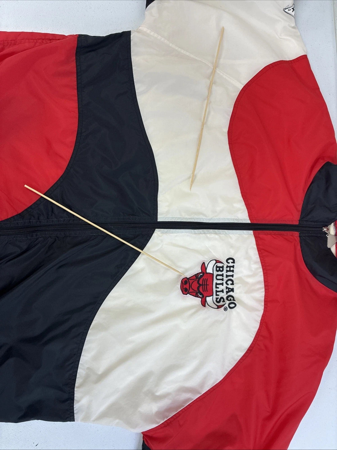 Vintage Chicago Bulls Apex One Windbreaker Light Jacket Size XL 90s NBA