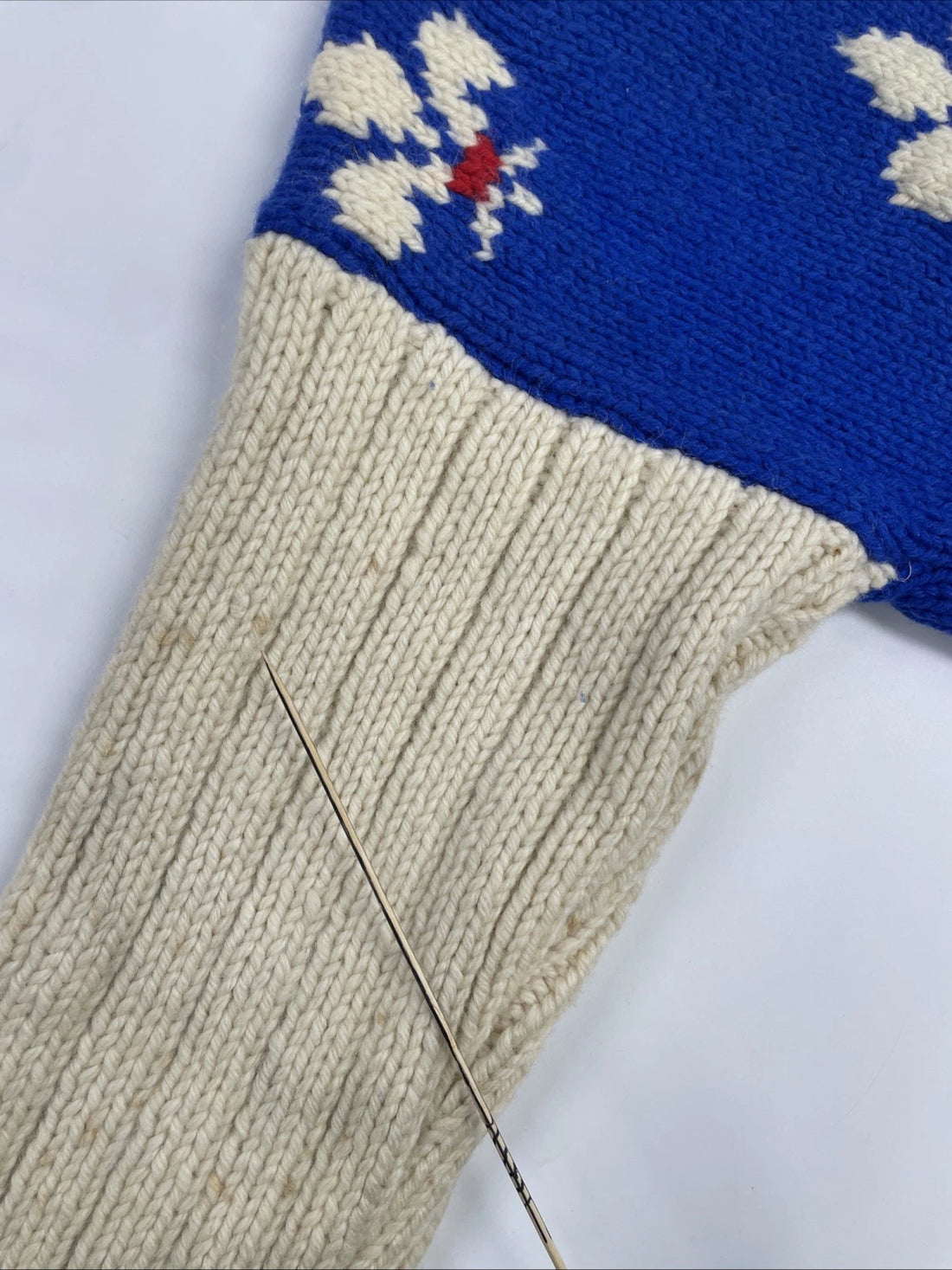 Vintage Quebec Fleur De Lis Wool Knit Sweater Size Large