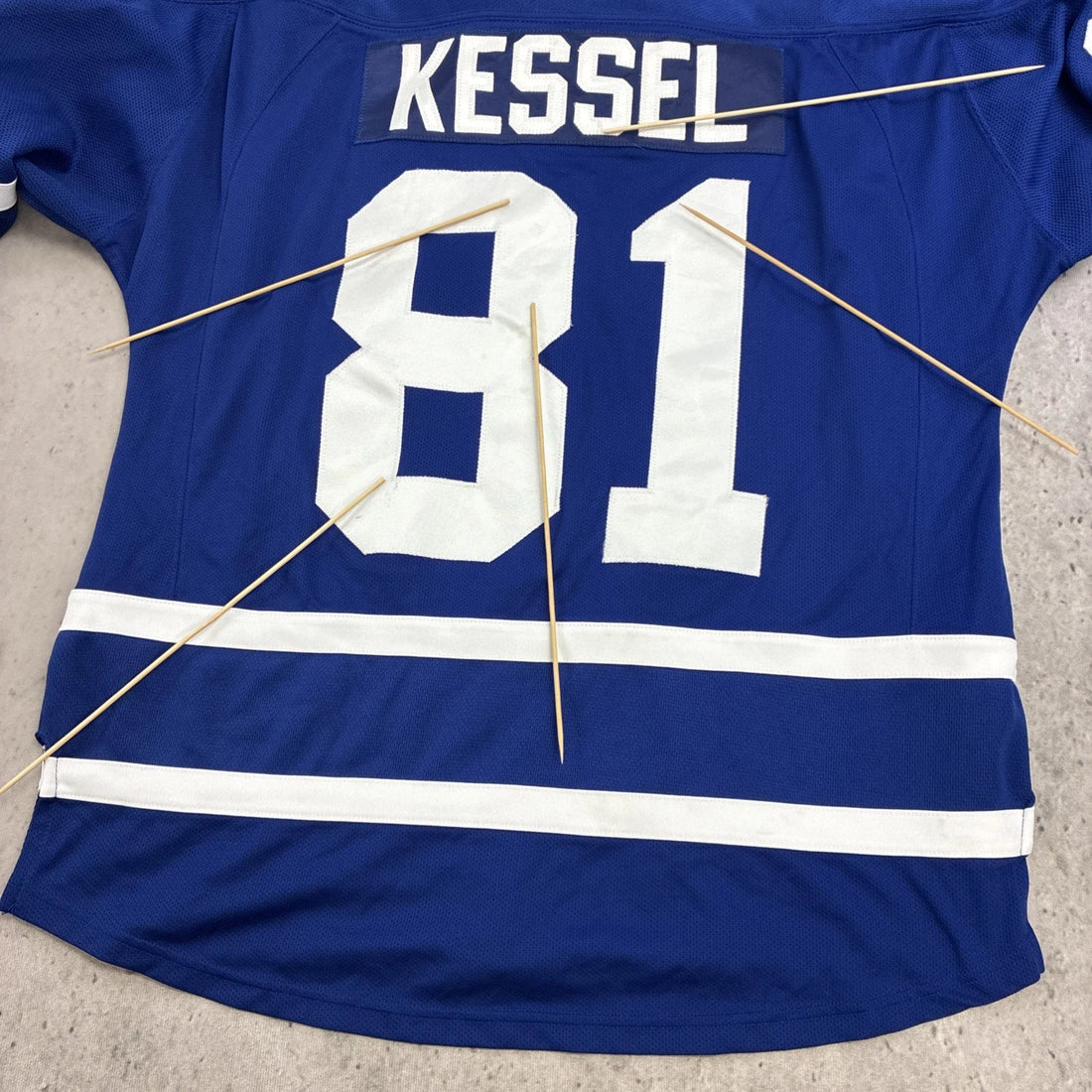 Toronto Maple Leafs Phil Kessel Reebok Jersey Size Large NHL