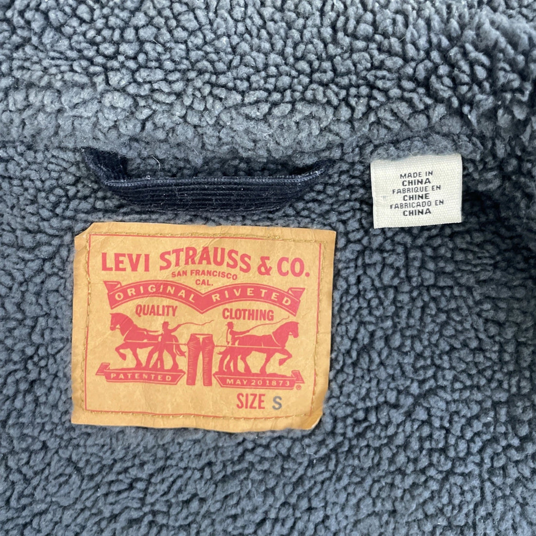 Levi's Sherpa Lined Corduroy Trucker Jacket Size Small Black