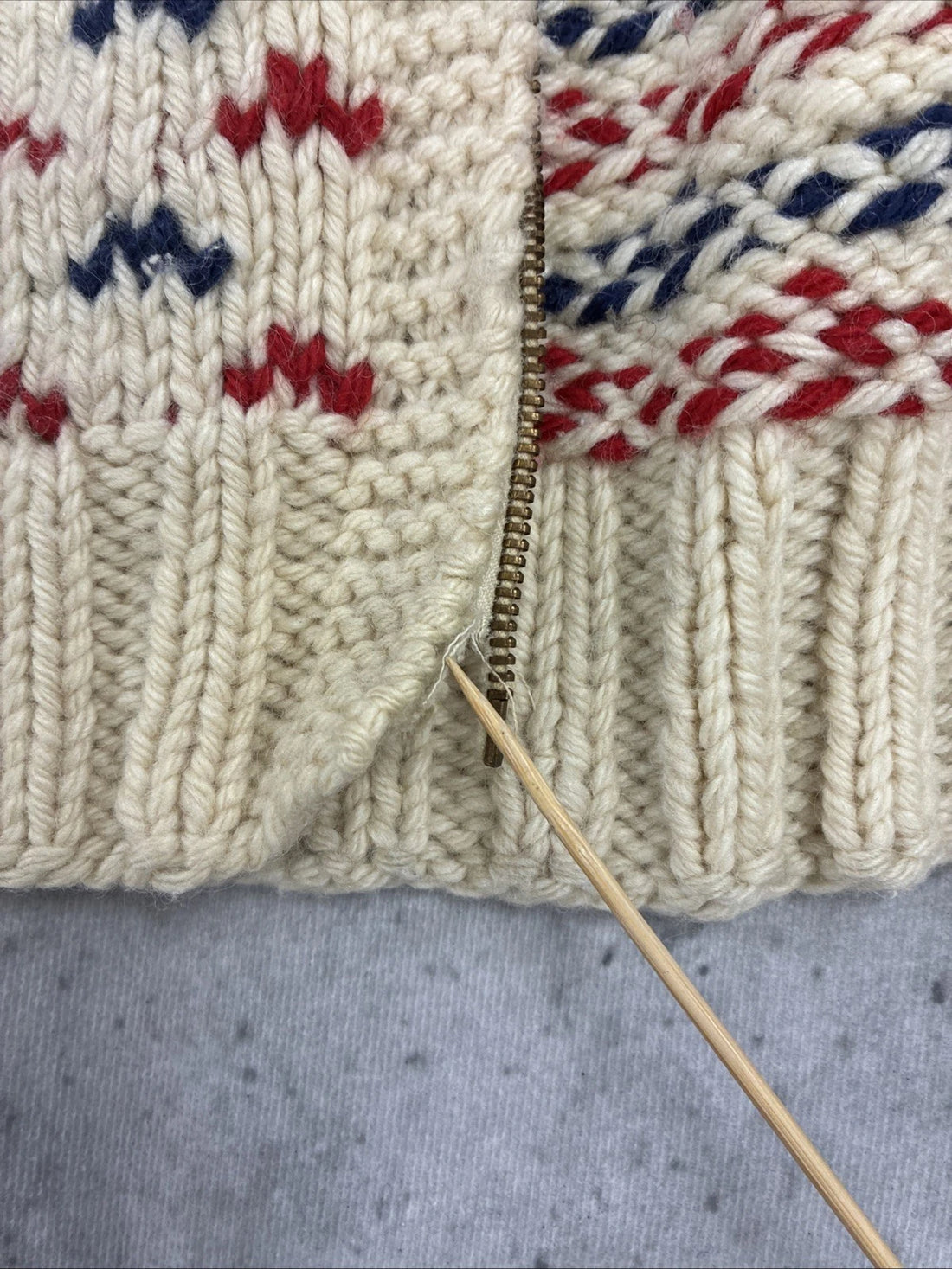 Vintage Figure Skating Wool Knit Cowichan Sweater Size Medium