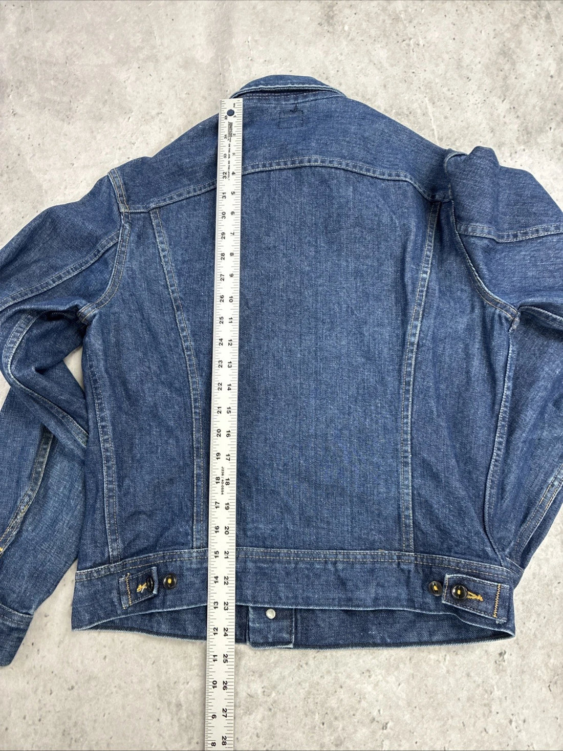 Vintage Lee Denim Trucker Jacket Size Large PATD 153438