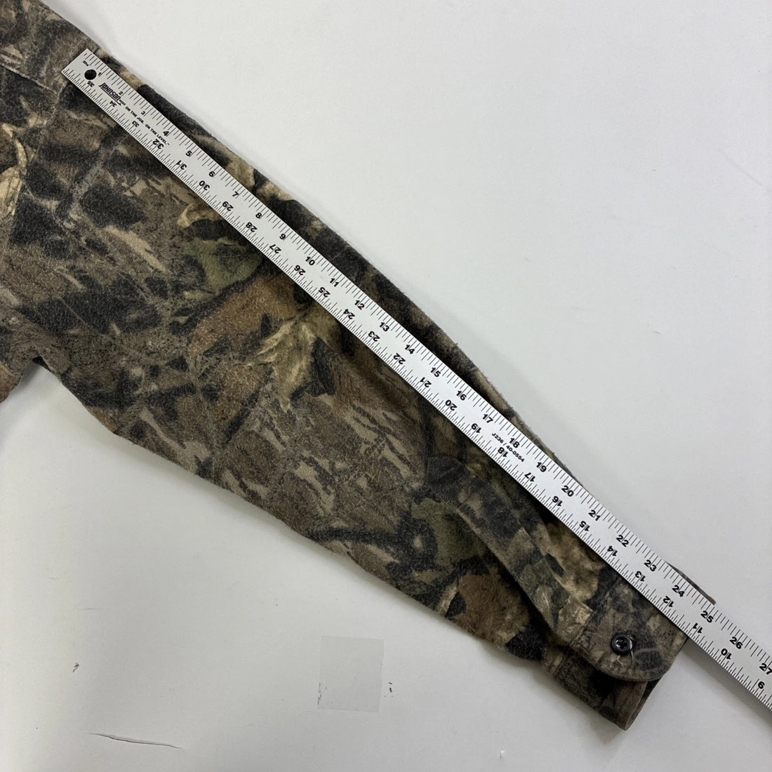 Vintage Cabela's Mossy Oak Camo Button Up Shirt Size XL