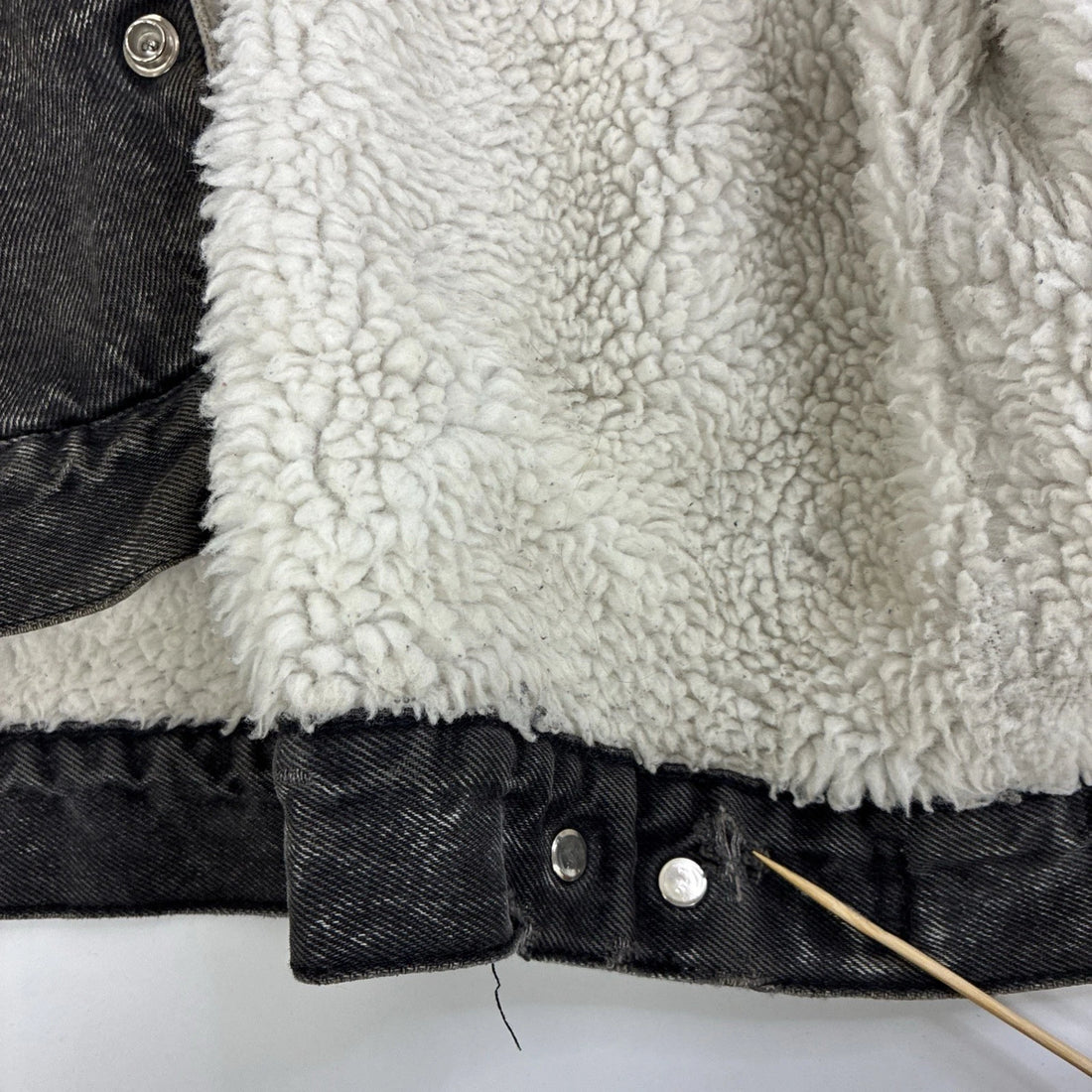Vintage Levi's Sherpa Lined Denim Trucker Jacket Size Large