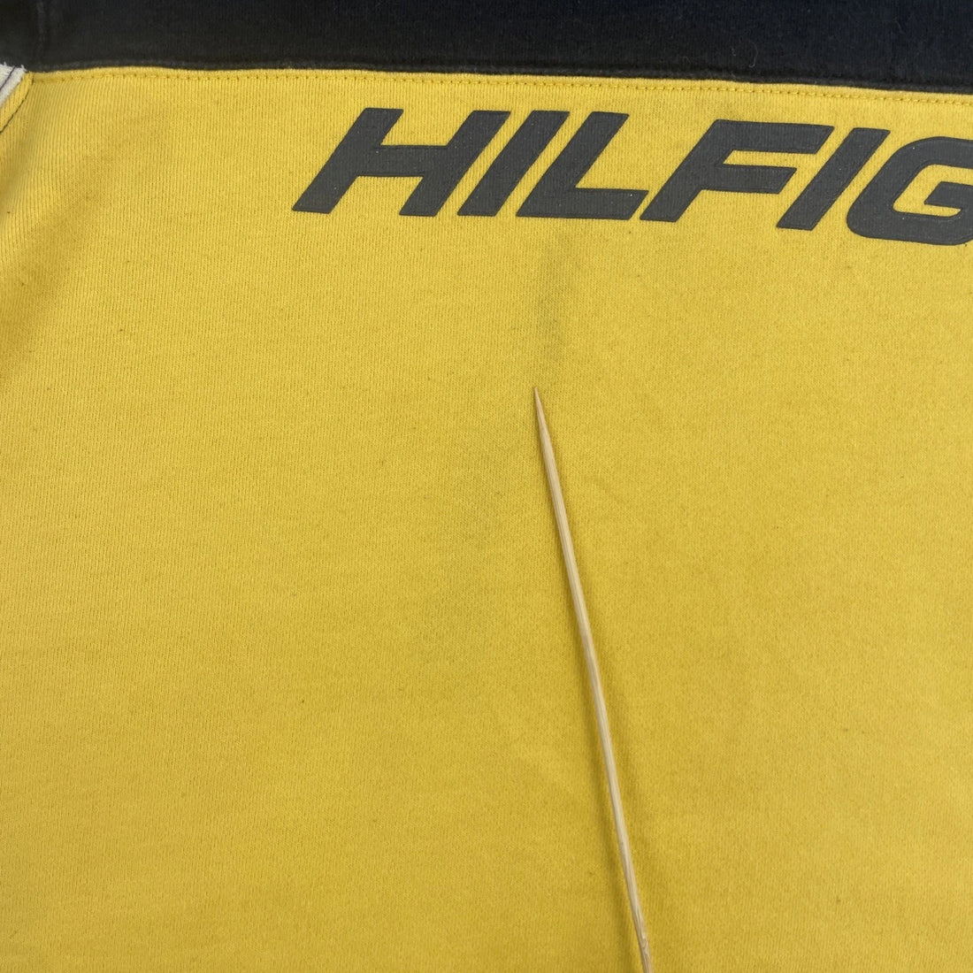 Vintage Tommy Hilfiger 1/4 Zip Sweatshirt Size Small