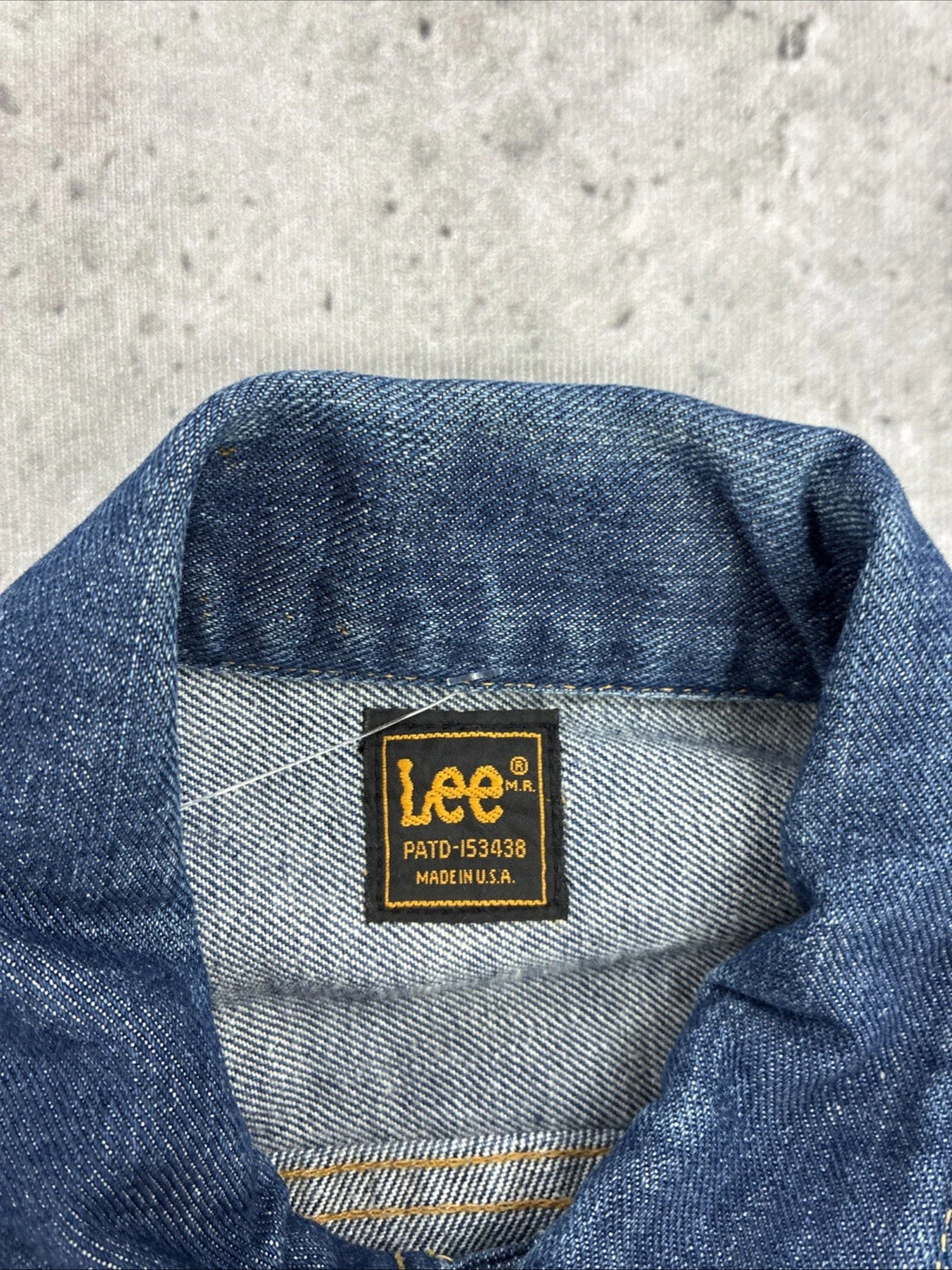 Vintage Lee Denim Trucker Jacket Size Large PATD 153438