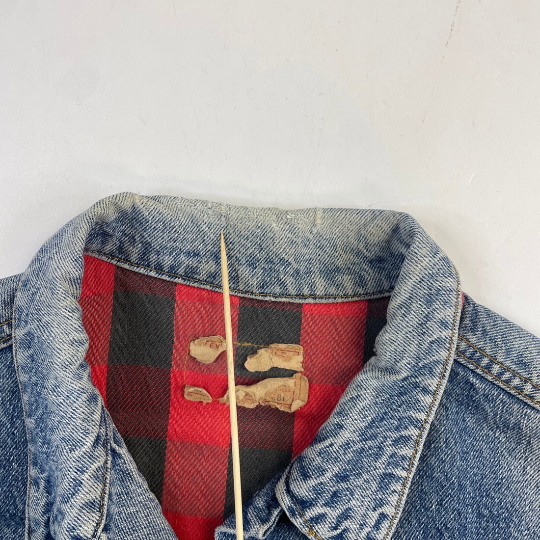 Vintage Levi's Denim Trucker Jacket Medium Buffalo Plaid Lined