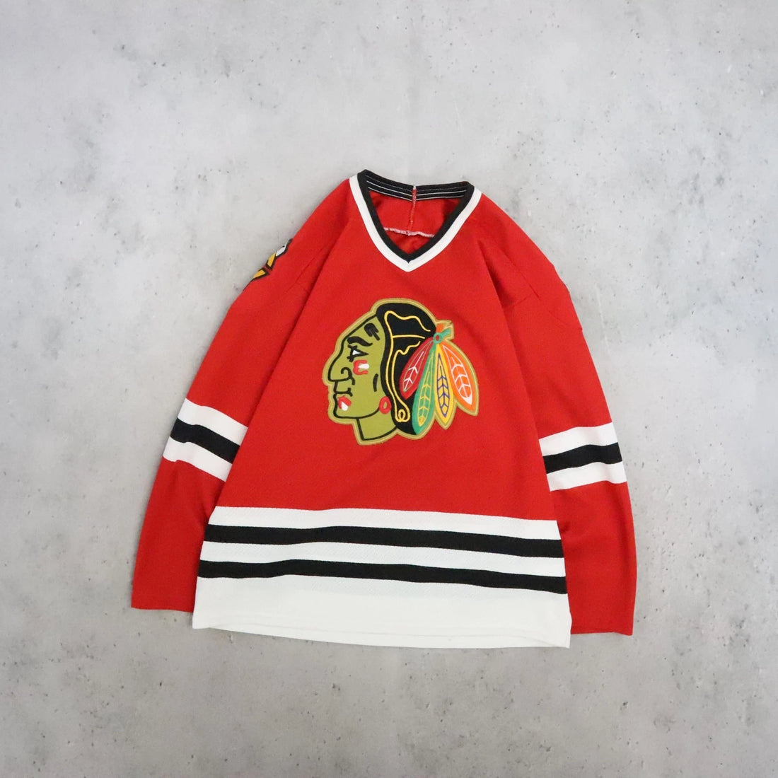 Vintage Chicago Blackhawks CCM Jersey Size Medium NHL