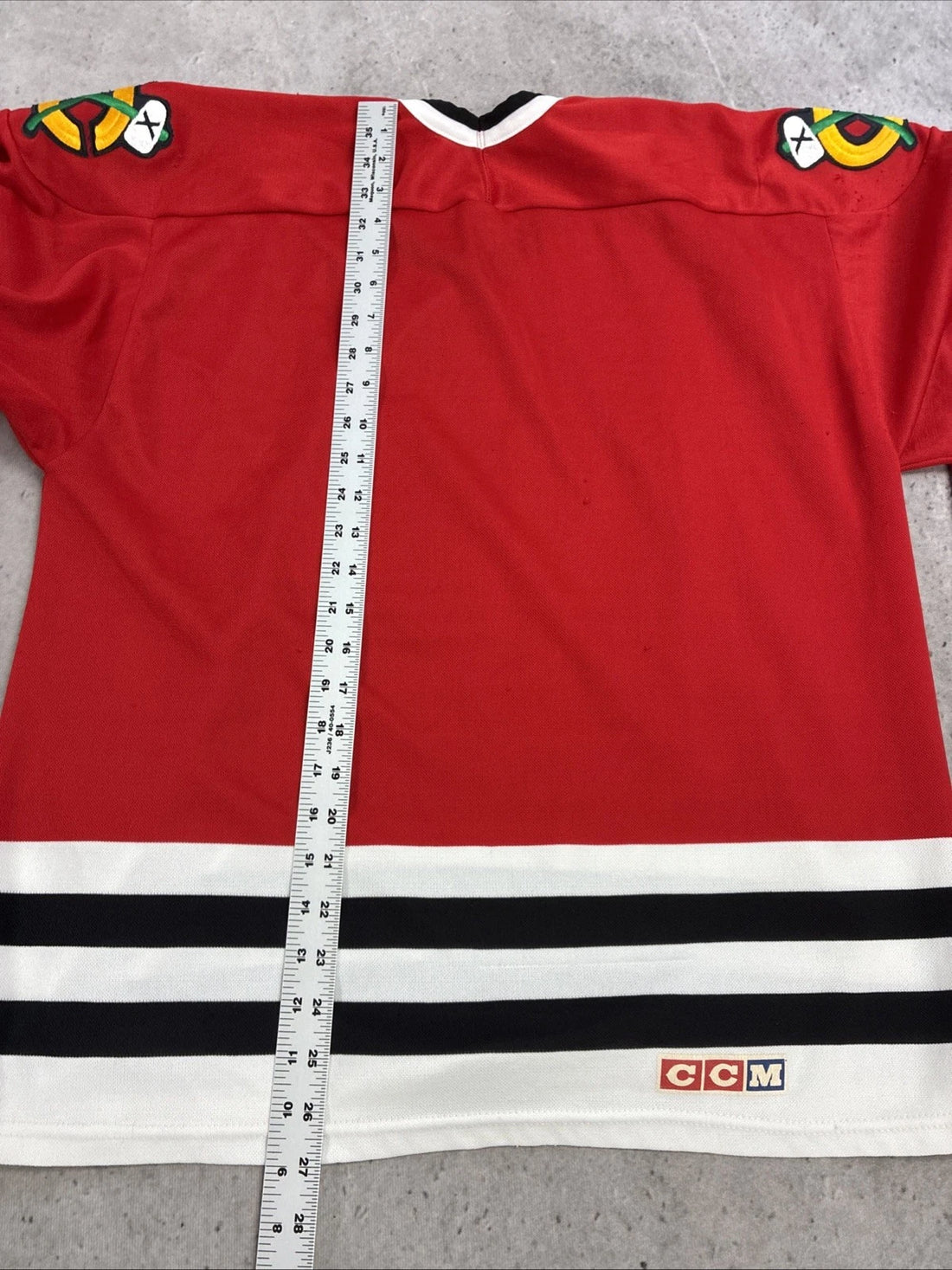 Vintage Chicago Blackhawks CCM Jersey Size Small NHL